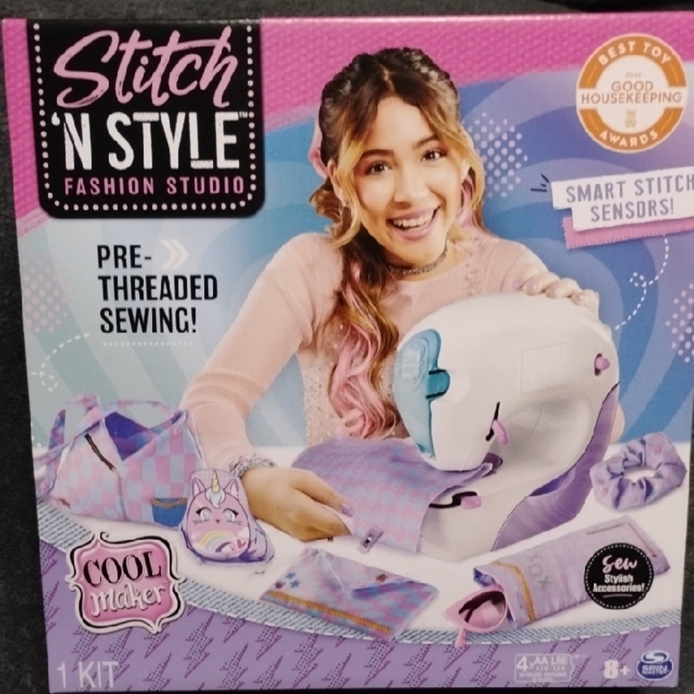 Stitch 'N Style Fashion Studio - Pink and White
